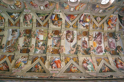 Sistine_Chapel_ceiling_photo_2.jpg